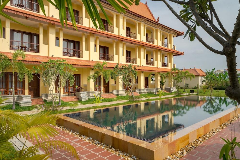 Savada Angkor Boutique Hotel Siem Reap Exterior photo