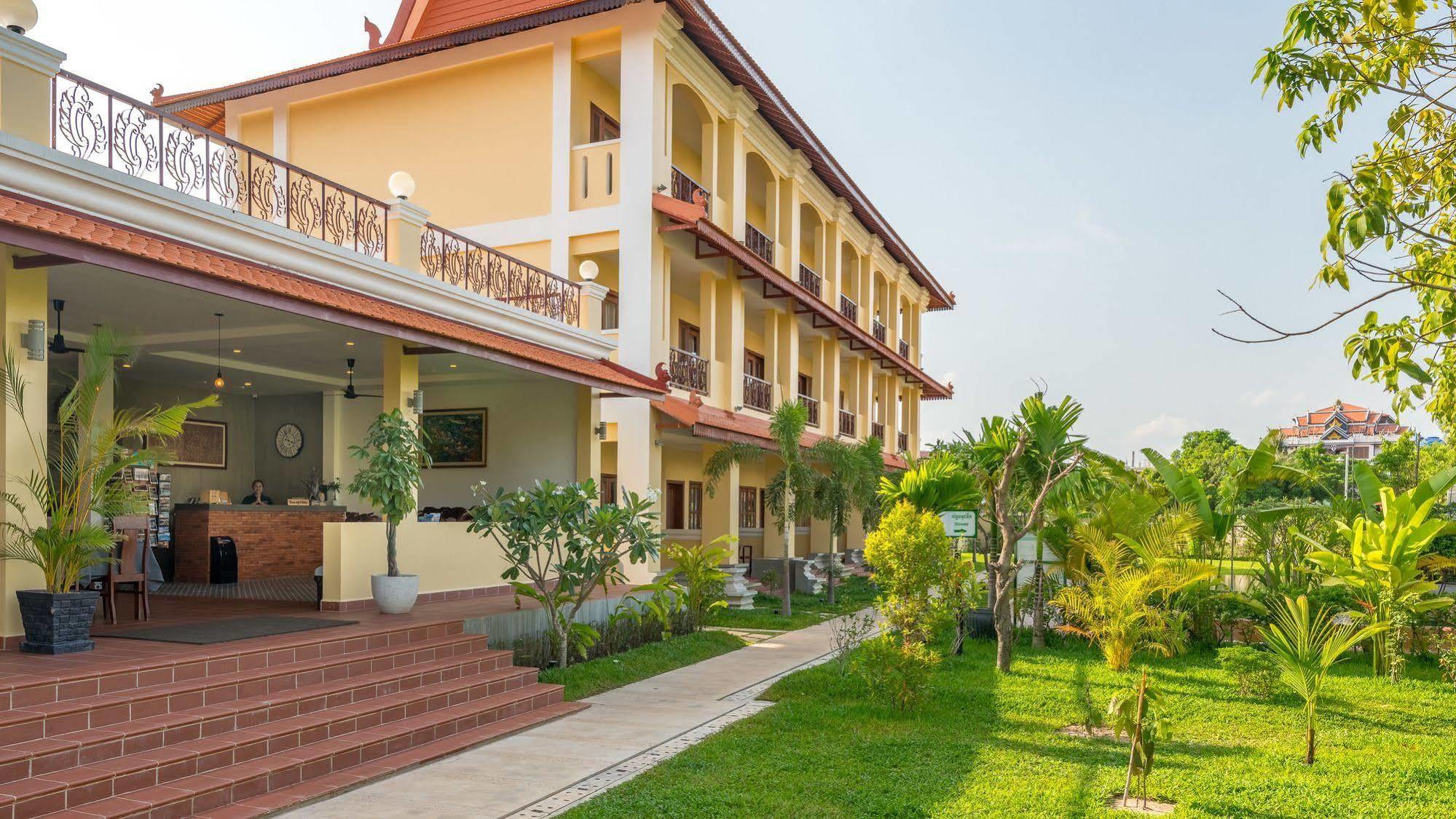 Savada Angkor Boutique Hotel Siem Reap Exterior photo